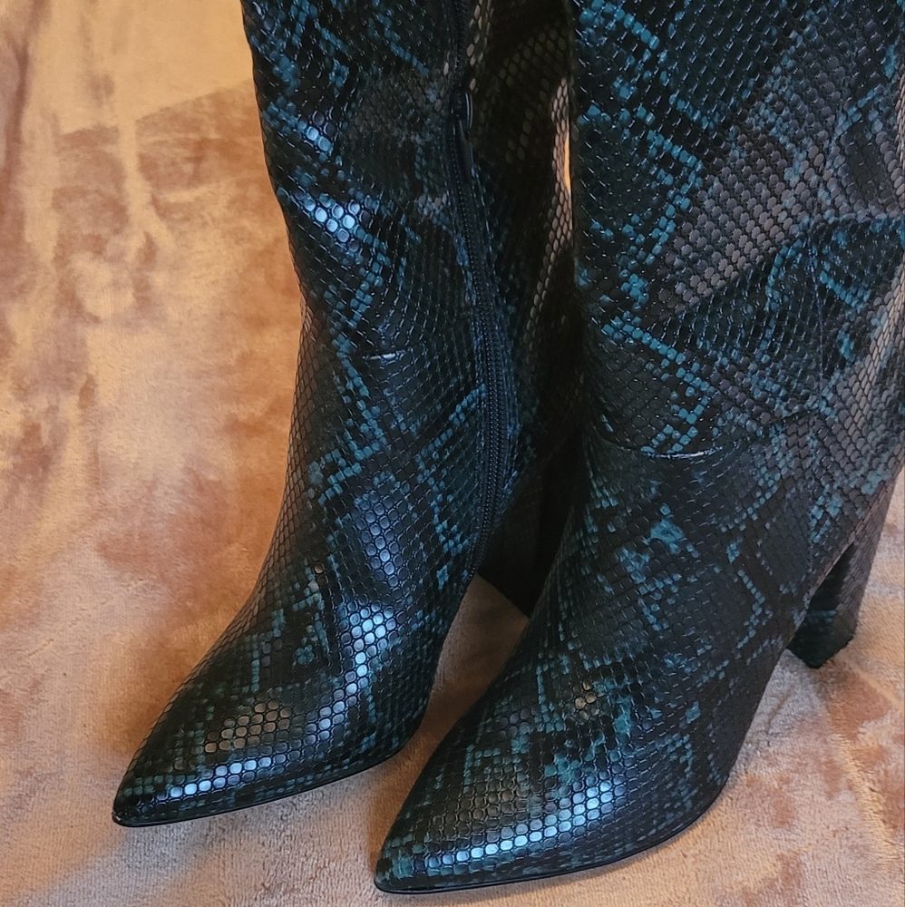 Larena Block Heel Boot - Picture 4 of 7